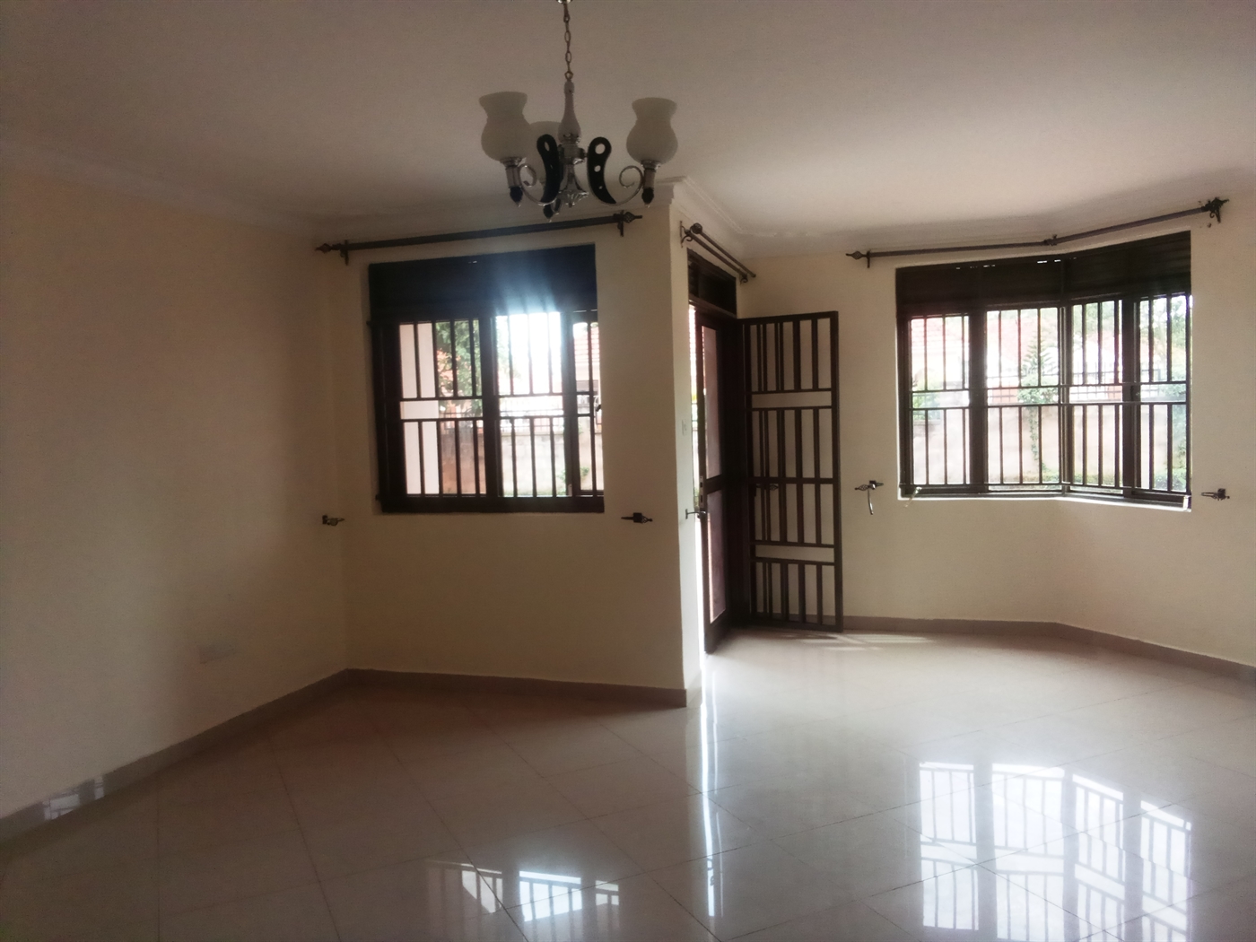 Apartment for rent in Kiwaatule Kampala