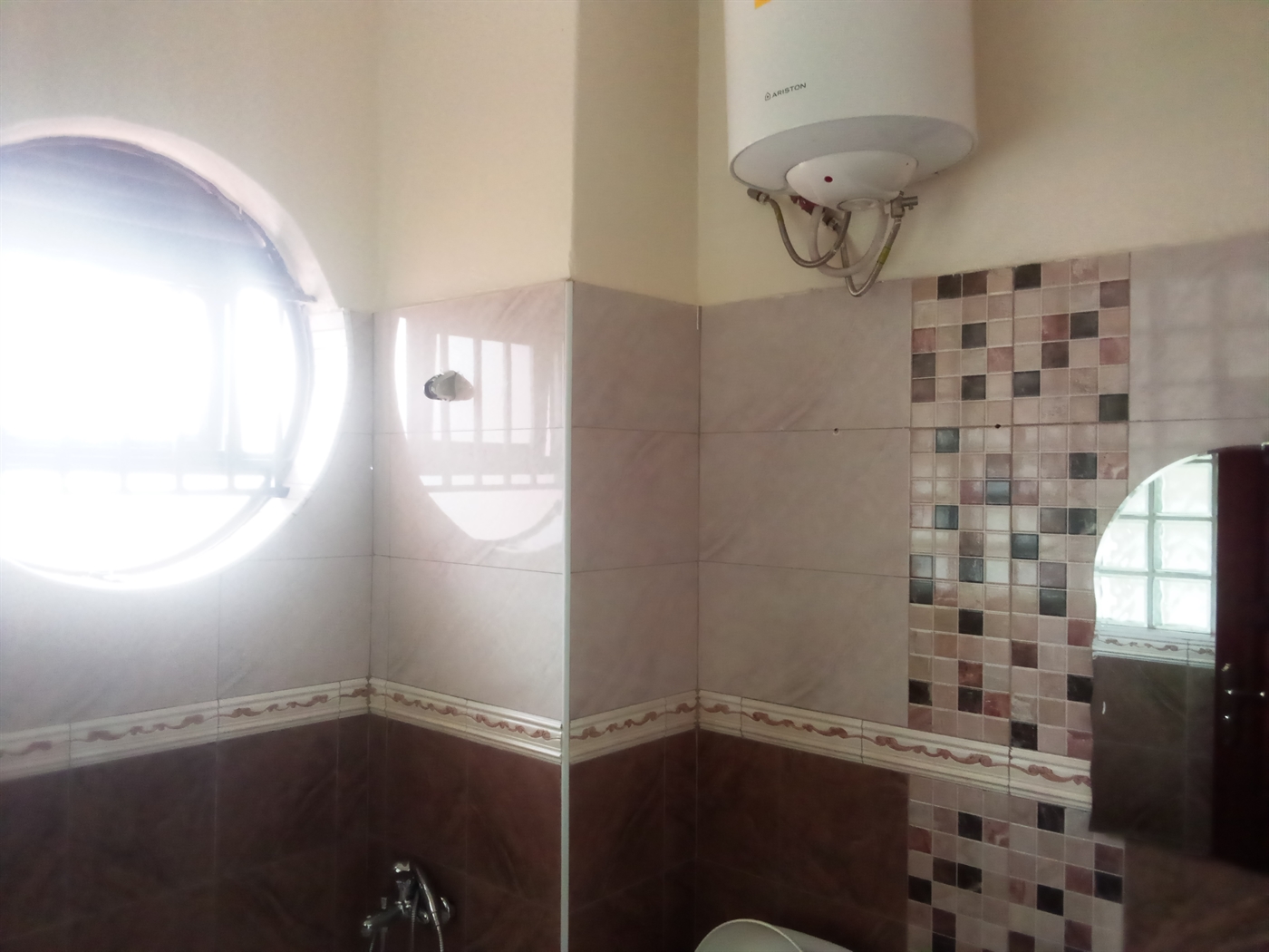 Apartment for rent in Kiwaatule Kampala