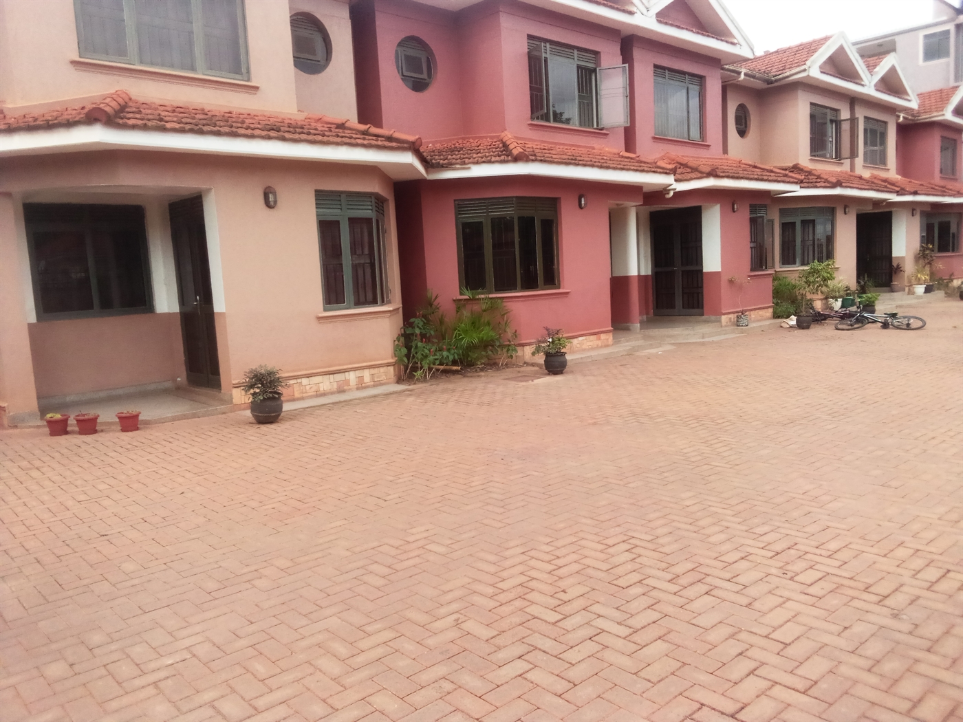 Apartment for rent in Kiwaatule Kampala