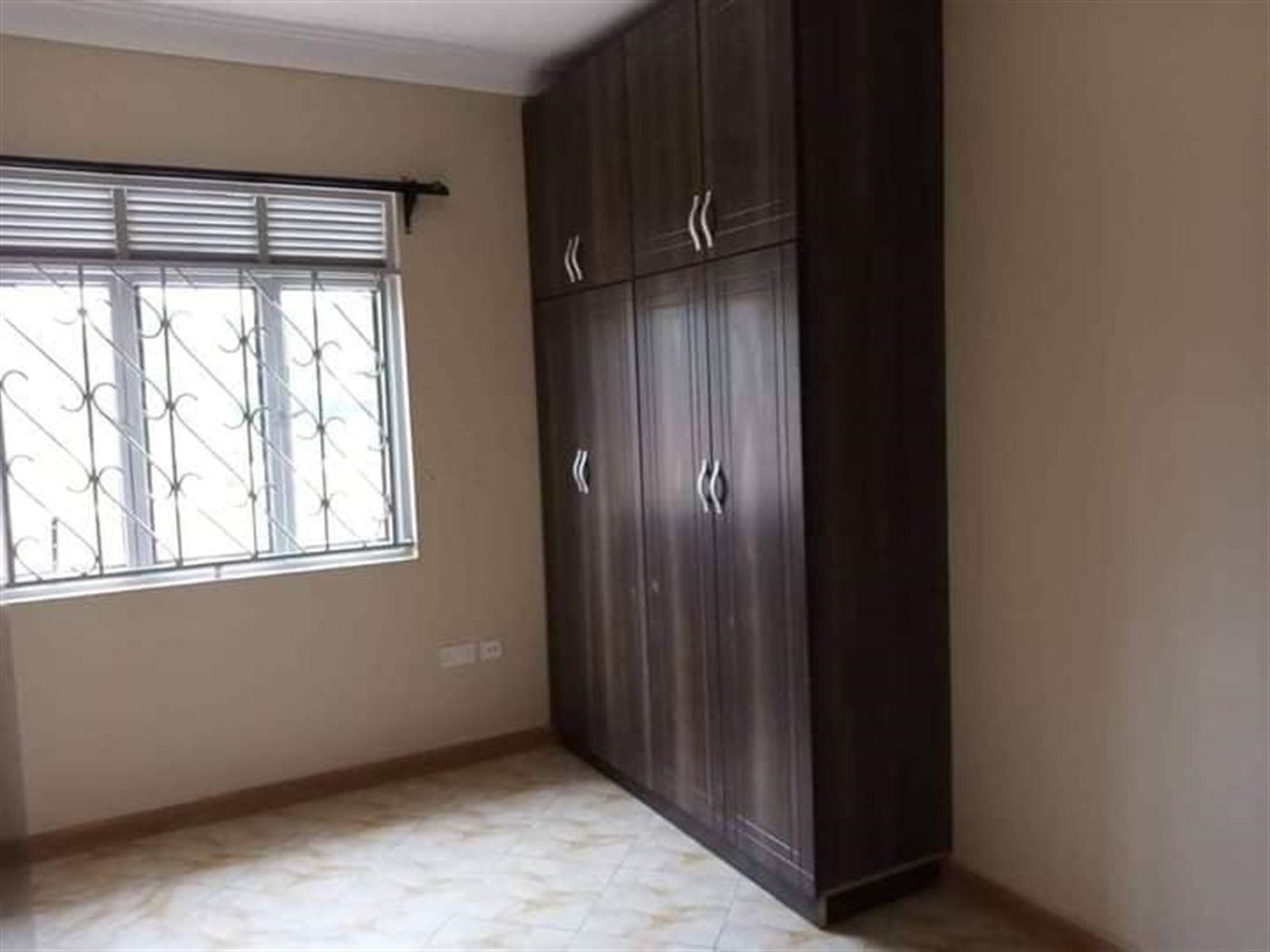 Semi Detached for rent in Nsasa Wakiso