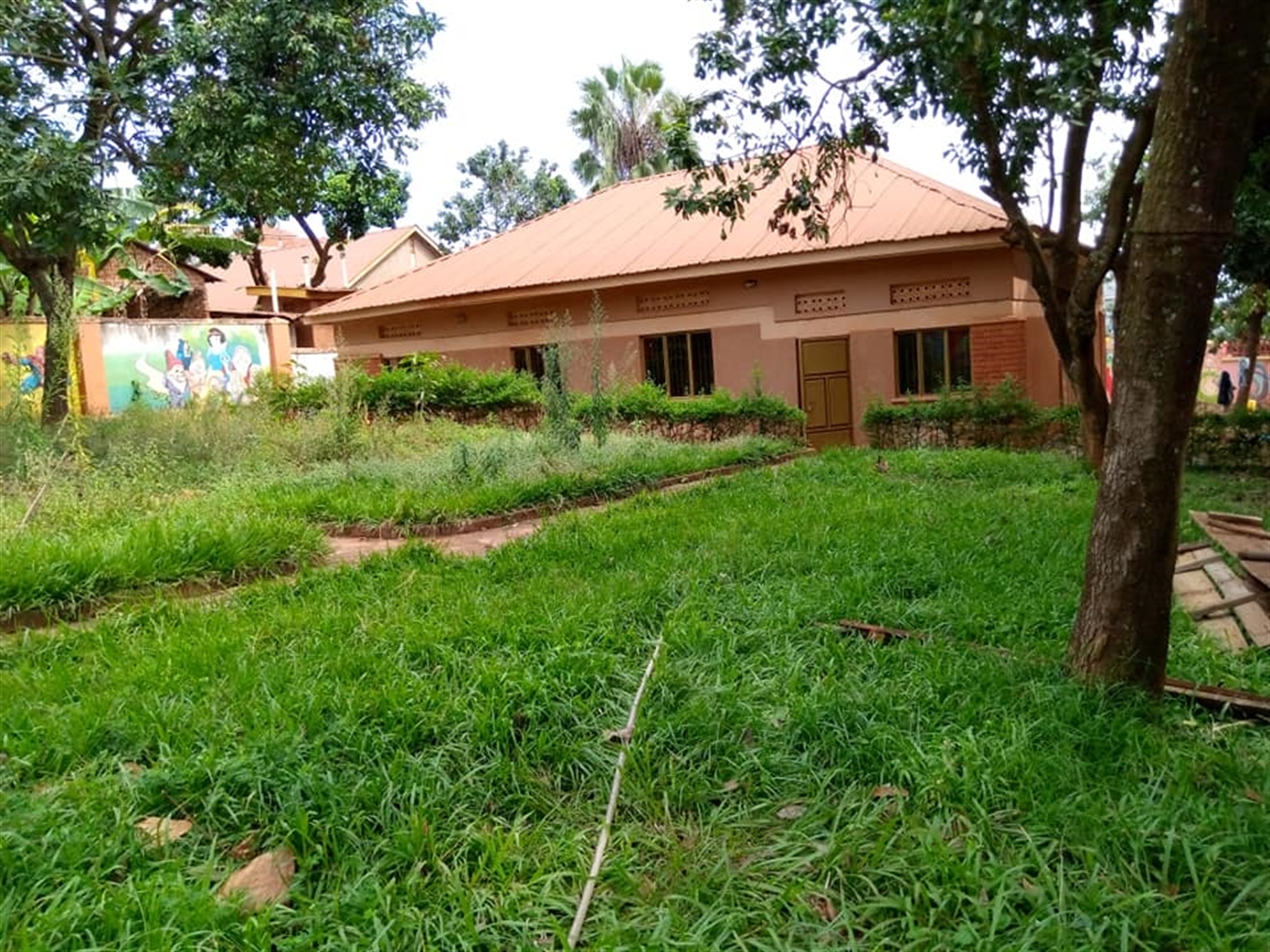 Bungalow for rent in Kulambilo Kampala