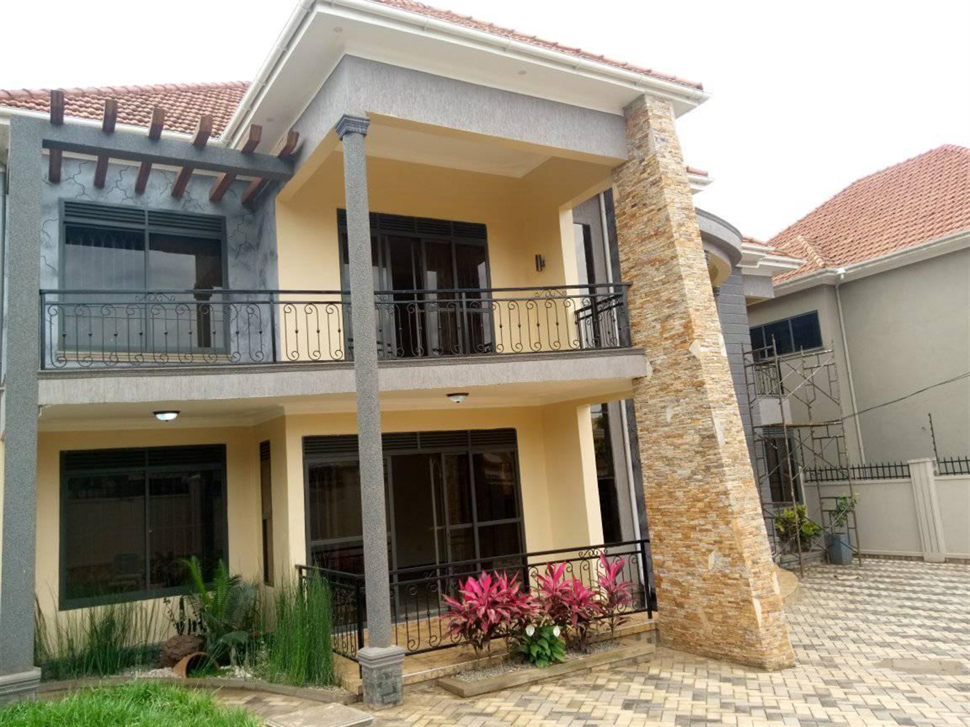 Storeyed house for sale in Naalya Wakiso