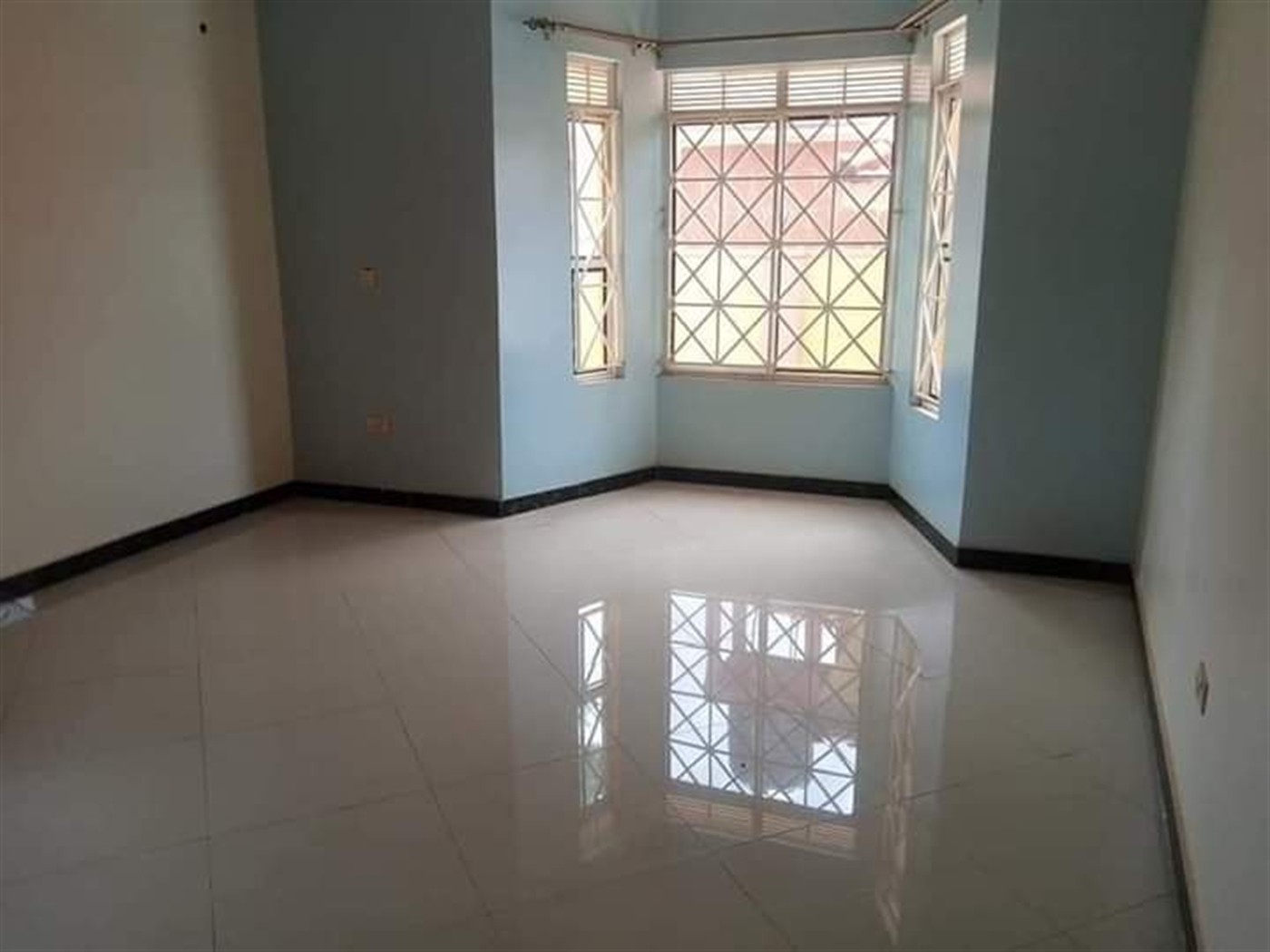 Bungalow for rent in Kira Wakiso