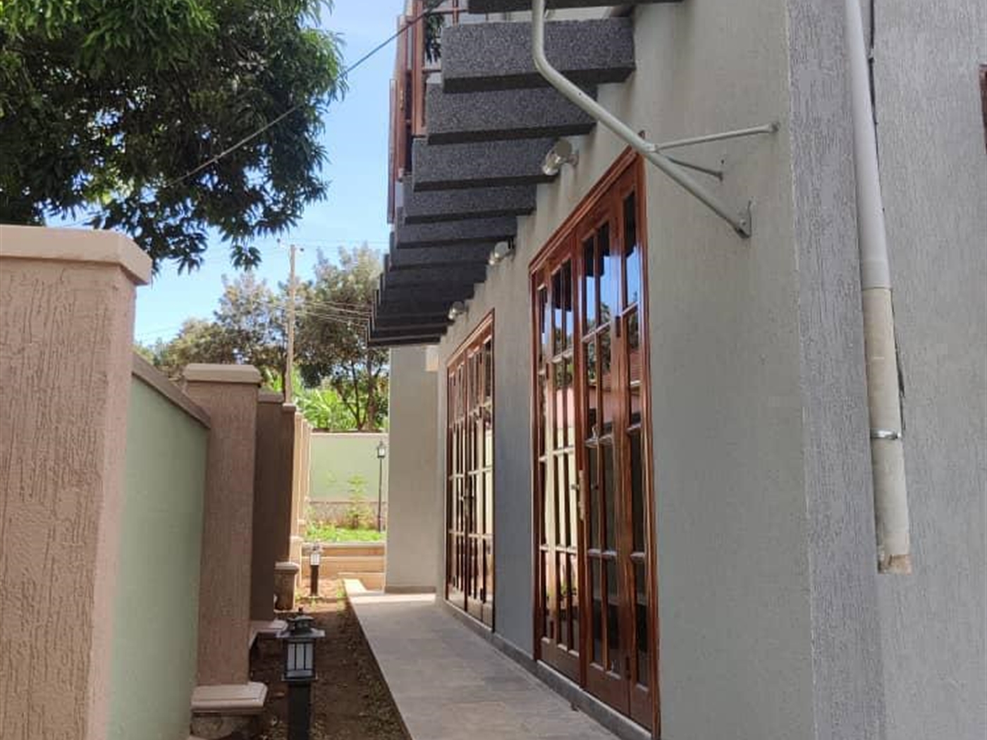 Storeyed house for sale in Munyonyo Kampala