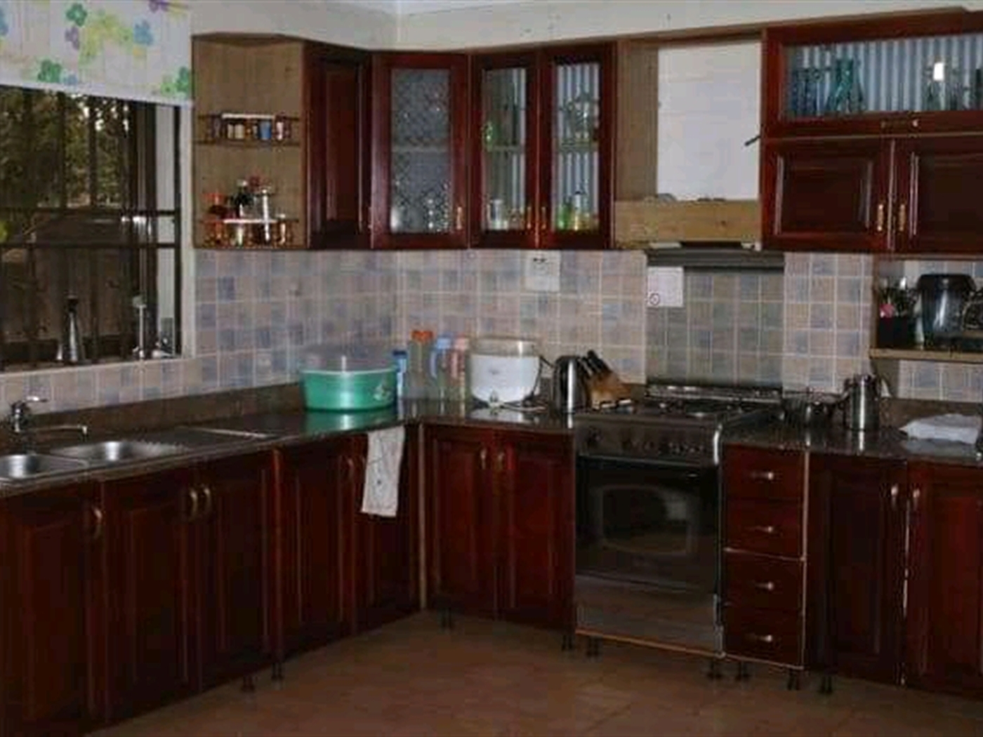 Town House for rent in Naguru Kampala