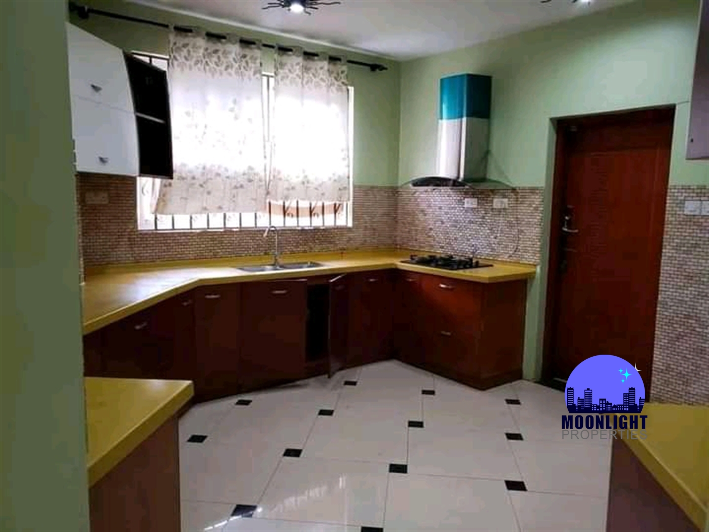 Duplex for rent in Naguru Kampala