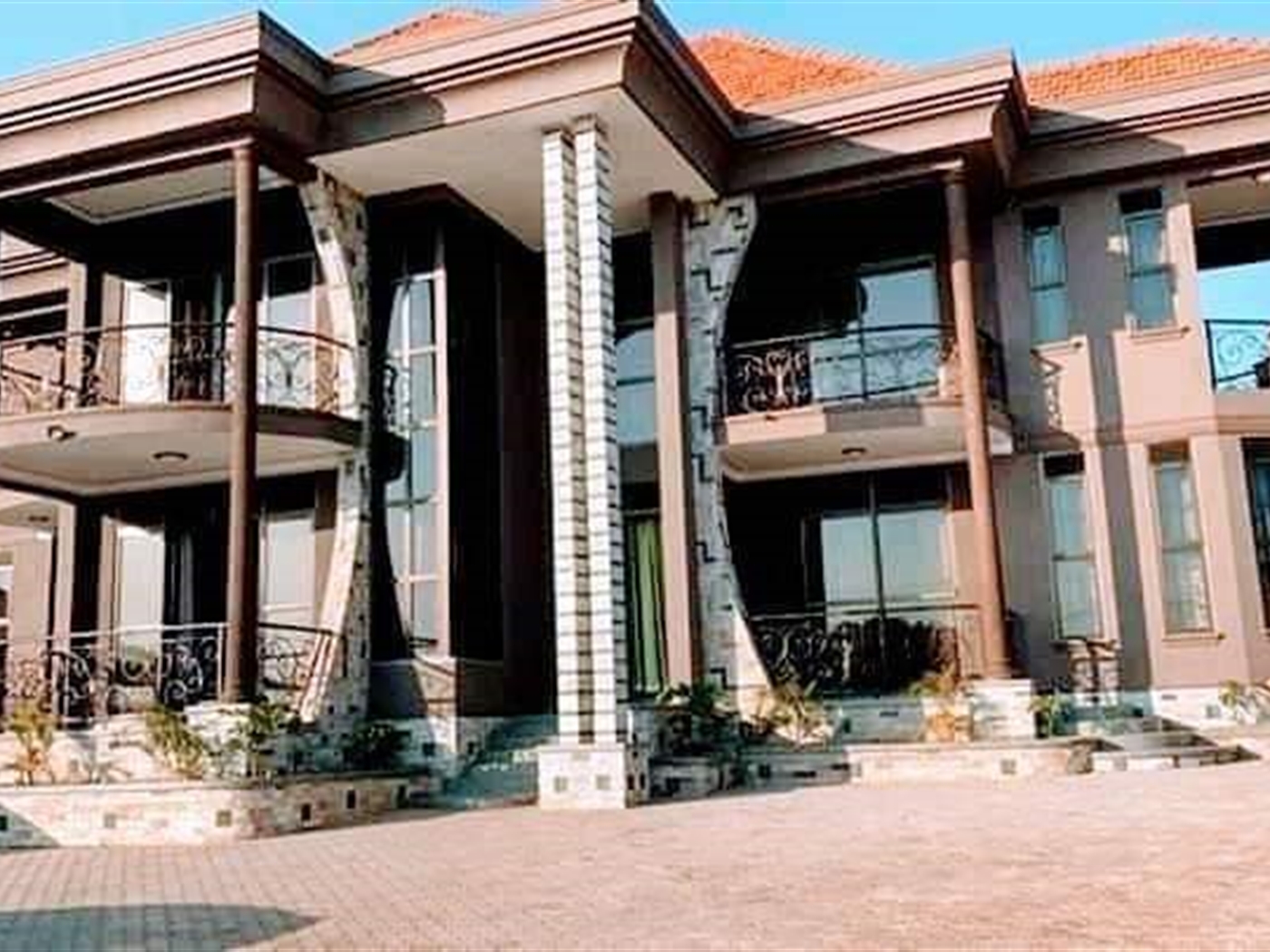 Storeyed house for sale in Lubowa Wakiso