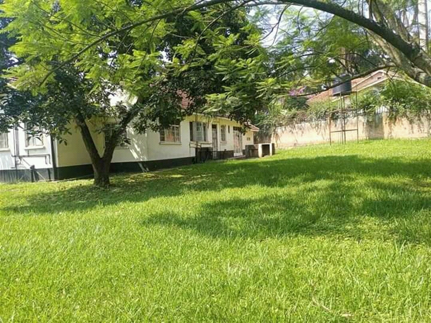 Bungalow for sale in Kololo Kampala