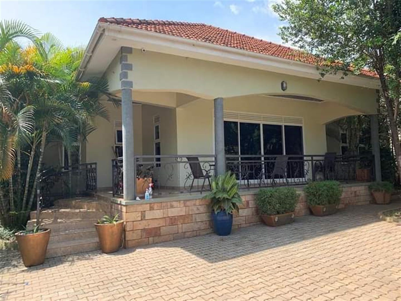 Bungalow for sale in Kiwaatule Kampala