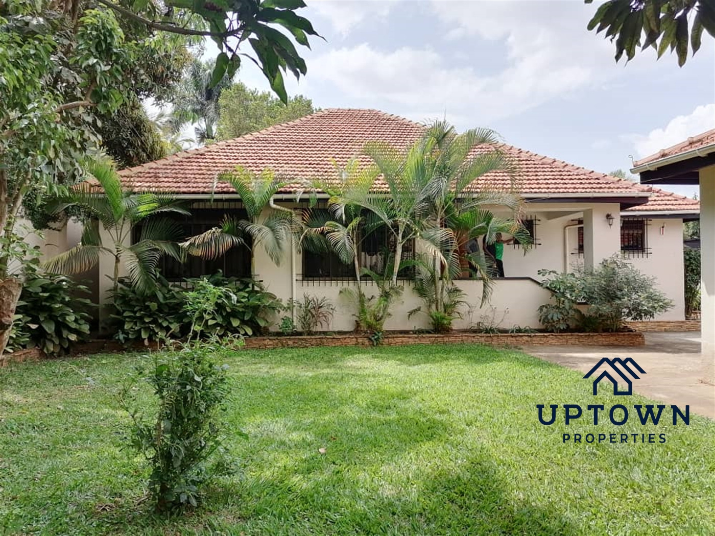 Bungalow for sale in Naguru Kampala