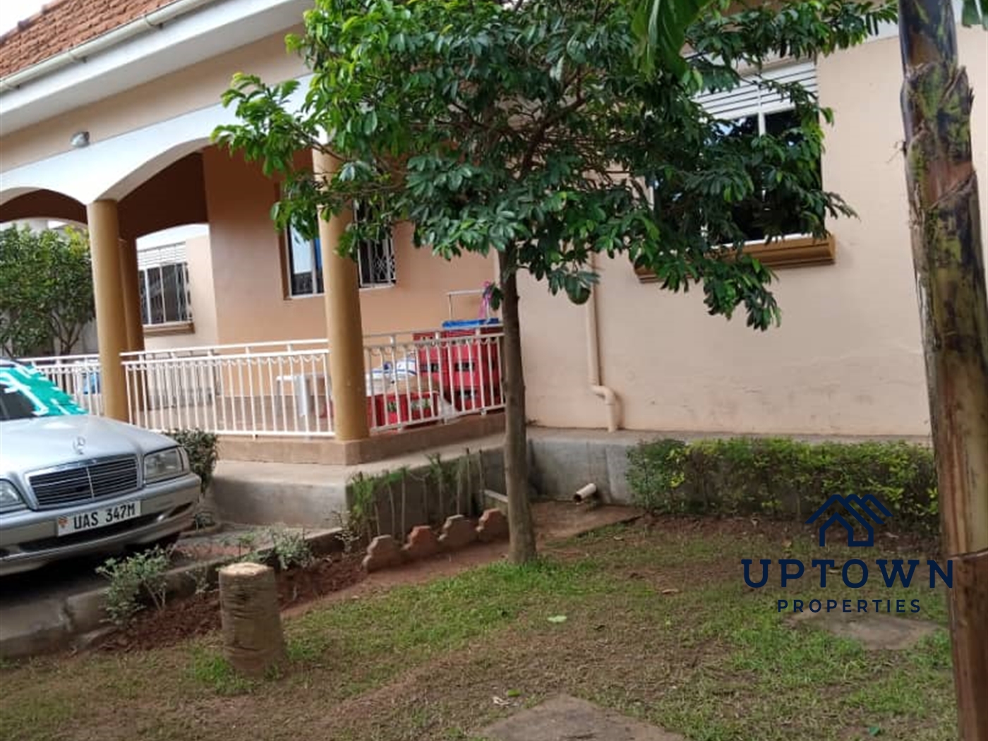 Bungalow for sale in Kiwaatule Kampala