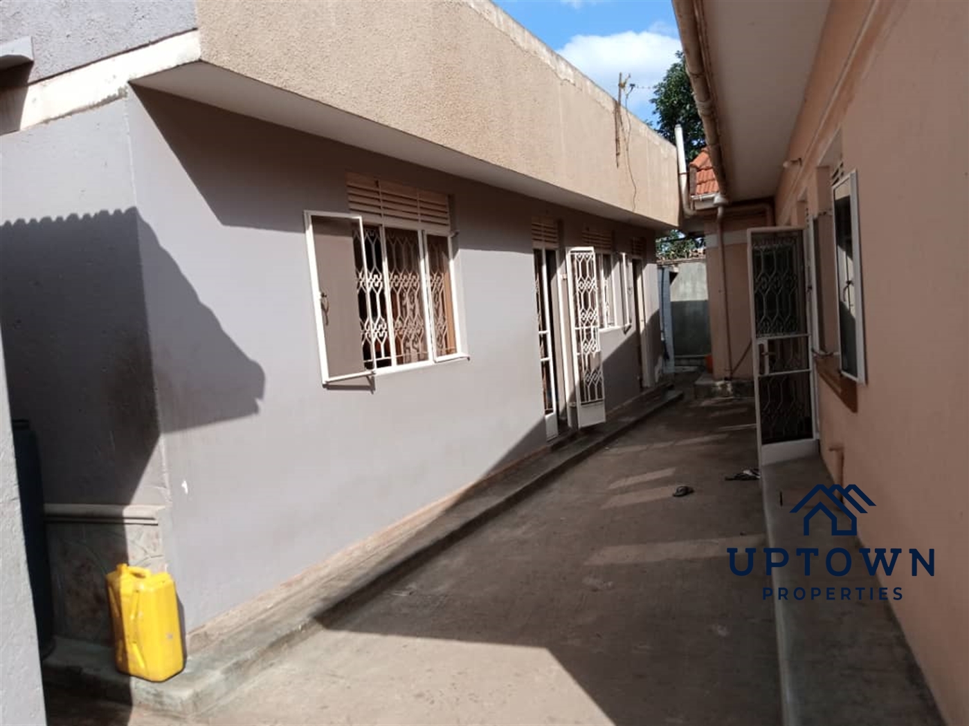 Bungalow for sale in Kiwaatule Kampala