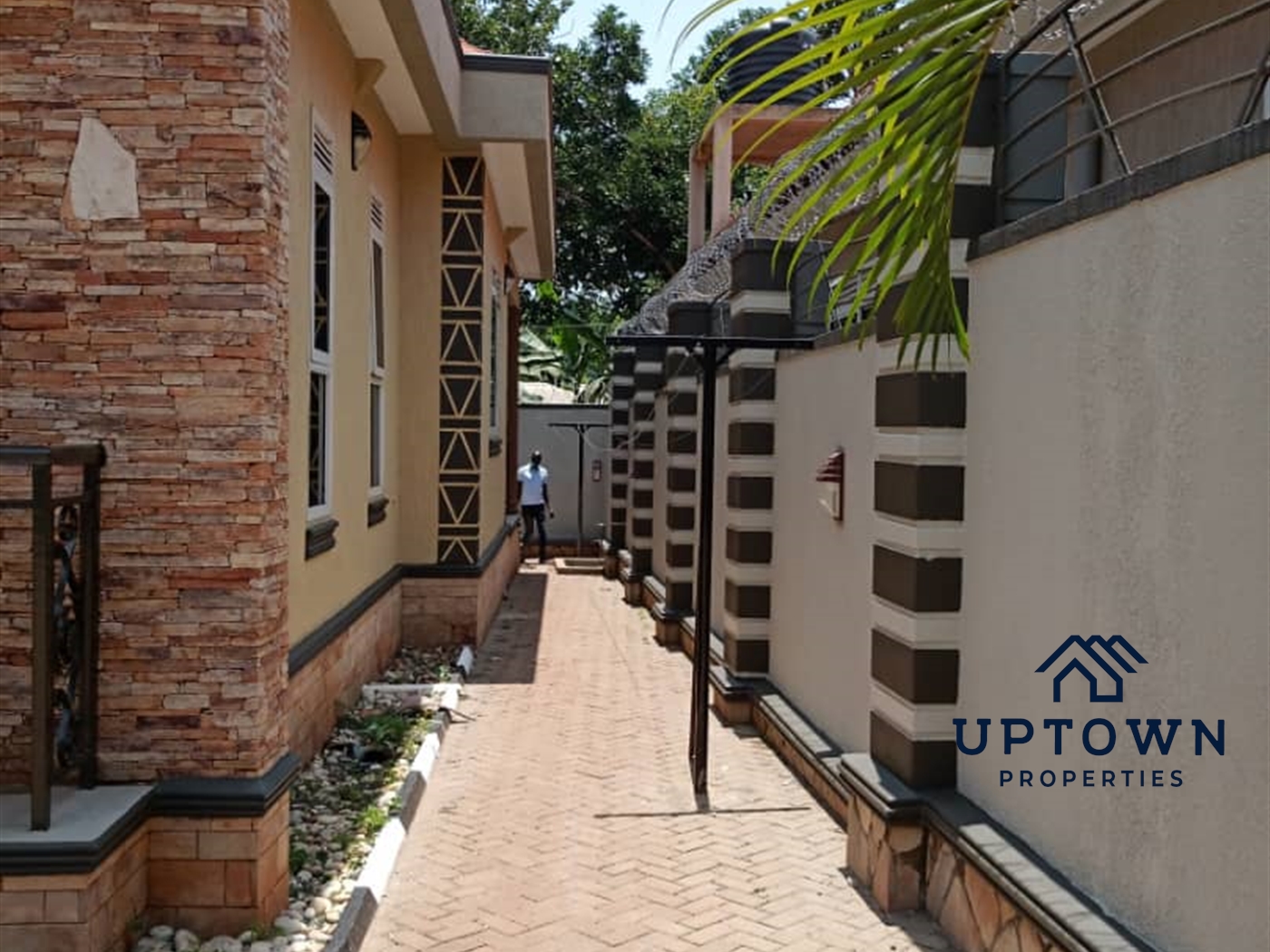 Bungalow for sale in Kitende Wakiso