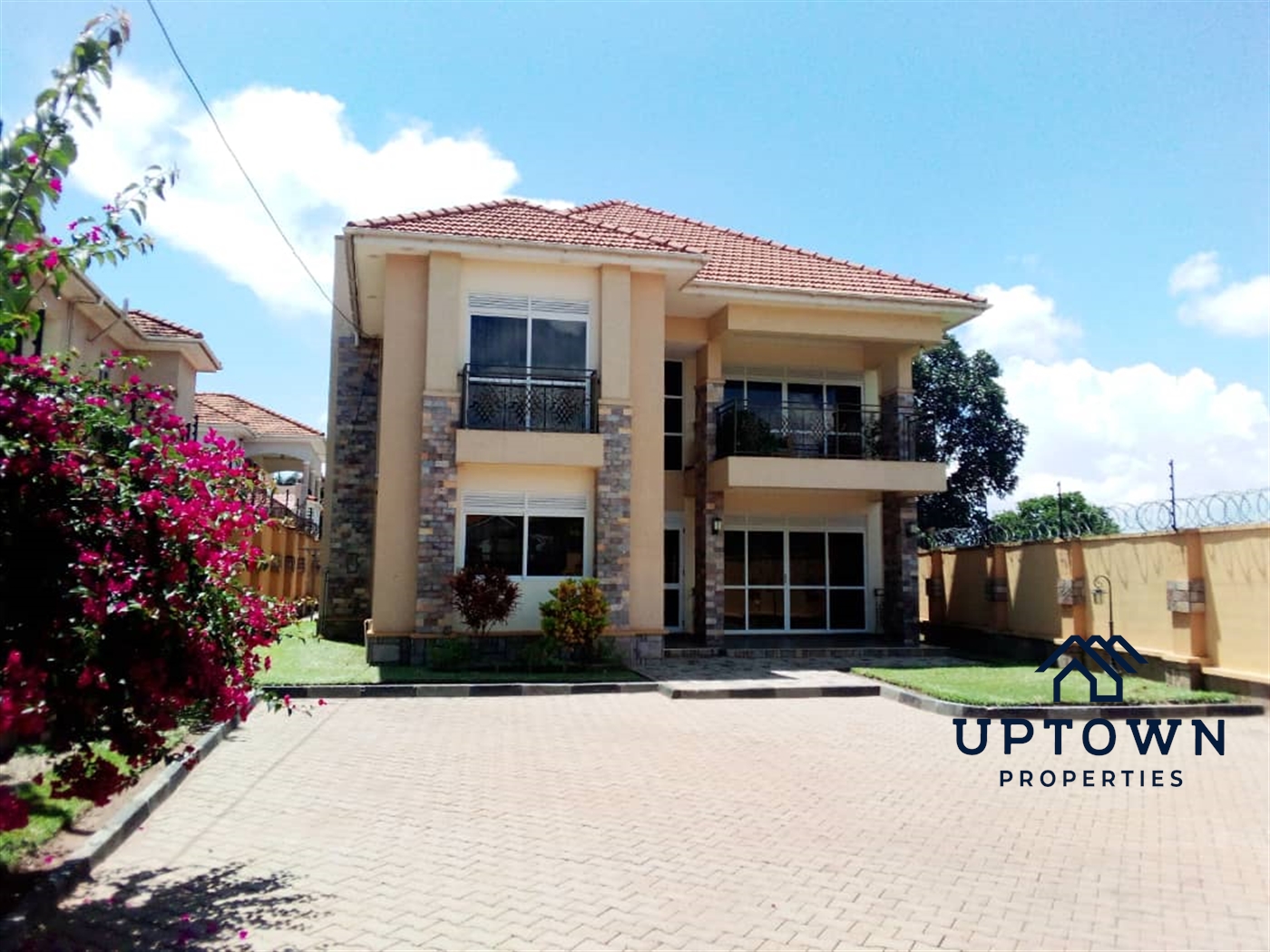 Storeyed house for sale in Munyonyo Kampala