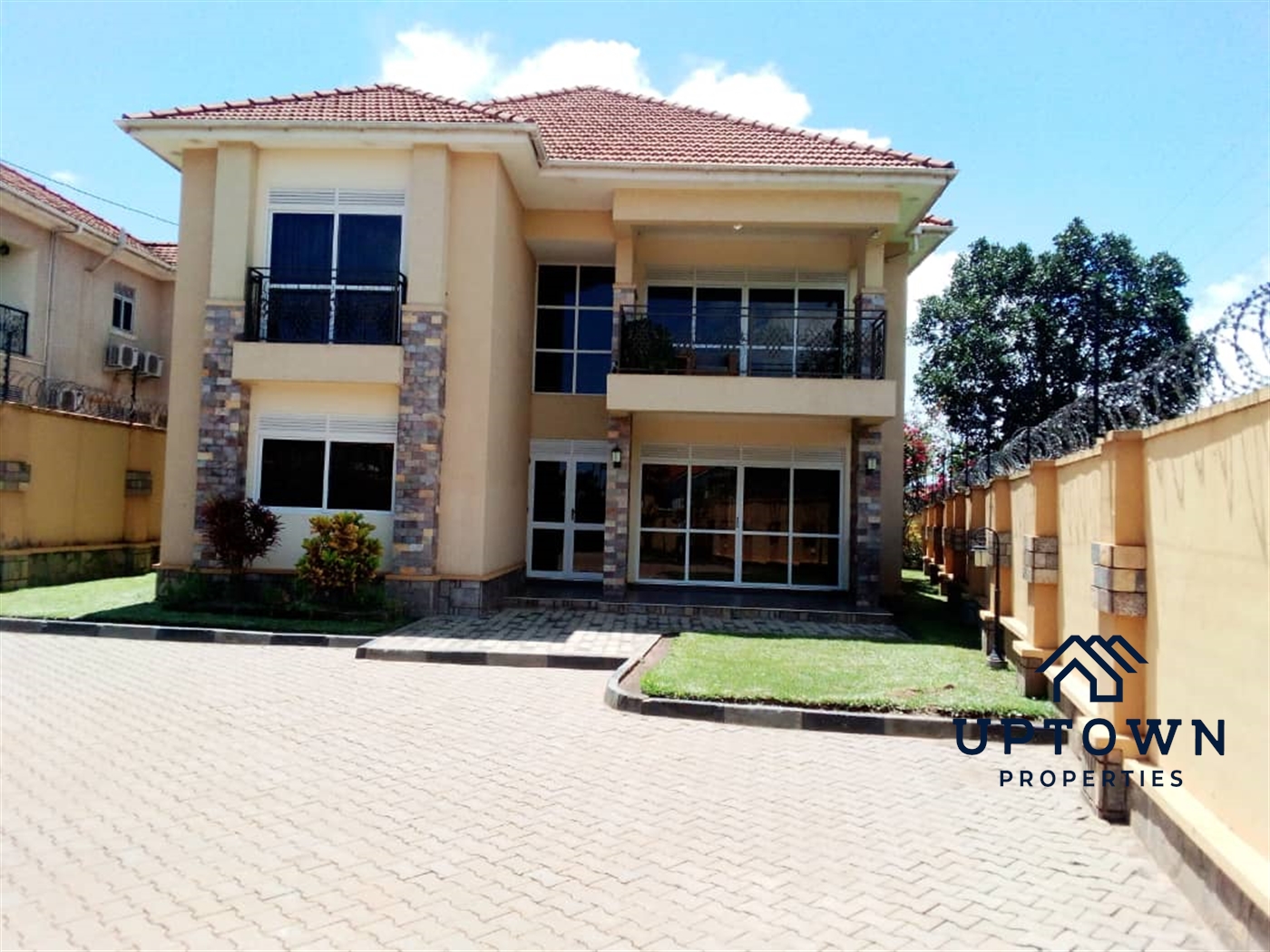 Storeyed house for sale in Munyonyo Kampala