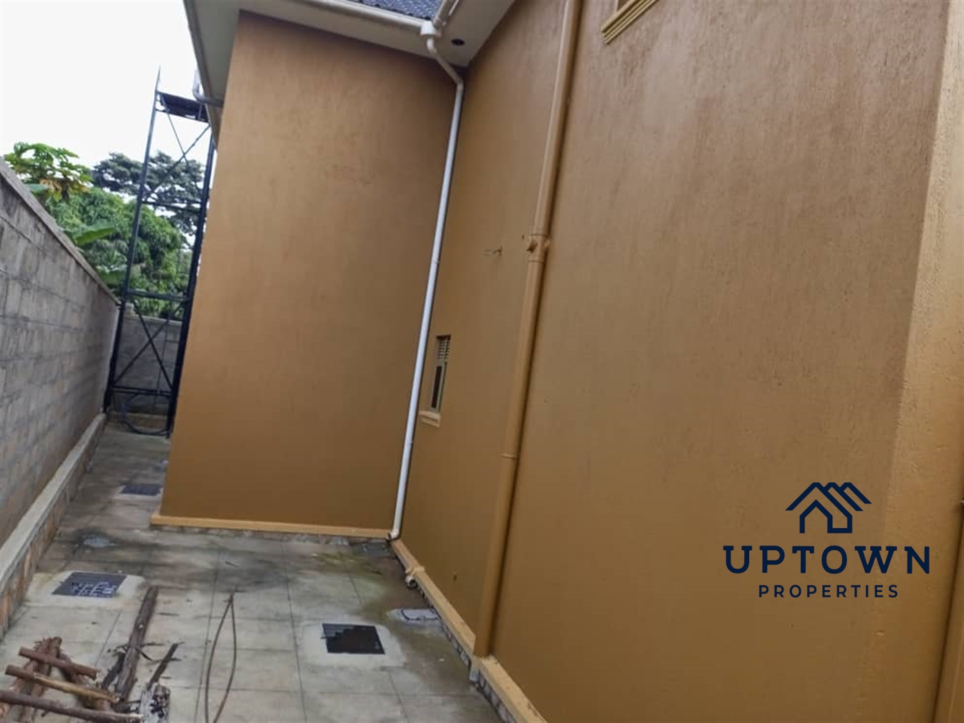 Storeyed house for sale in Lutembe Wakiso