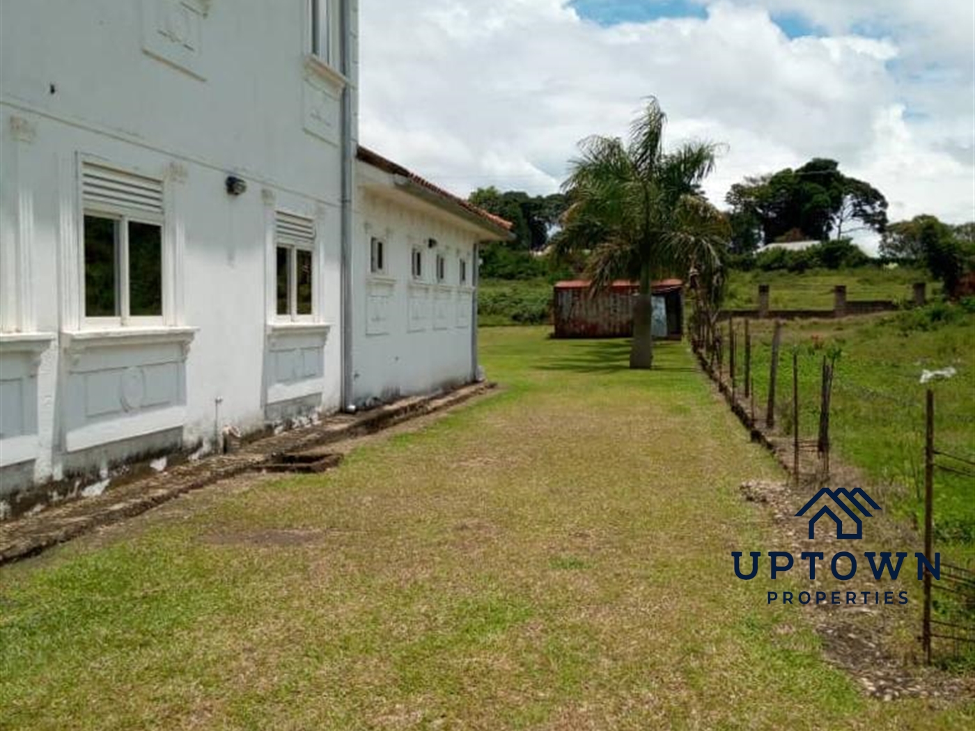 Mansion for sale in Nalugala Wakiso