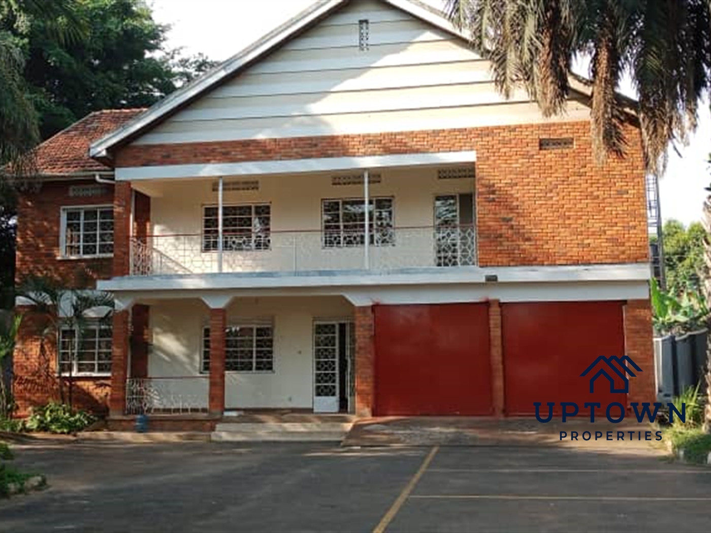 Storeyed house for rent in Bugoloobi Kampala