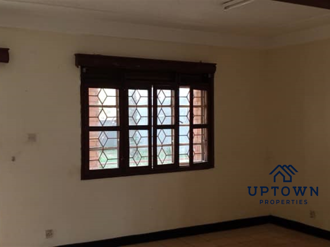 Storeyed house for rent in Bugoloobi Kampala