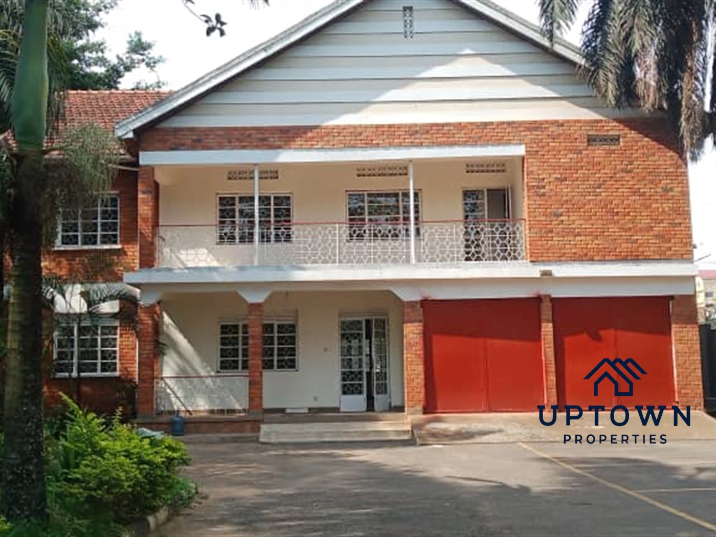 Storeyed house for rent in Bugoloobi Kampala