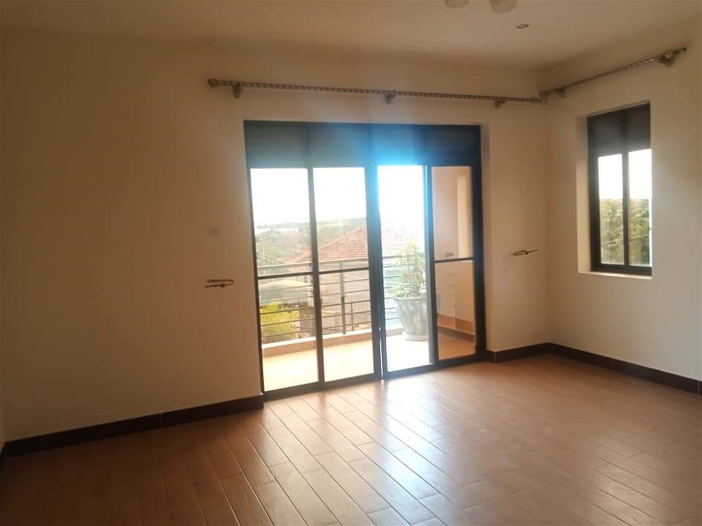 Town House for rent in Munyonyo Kampala