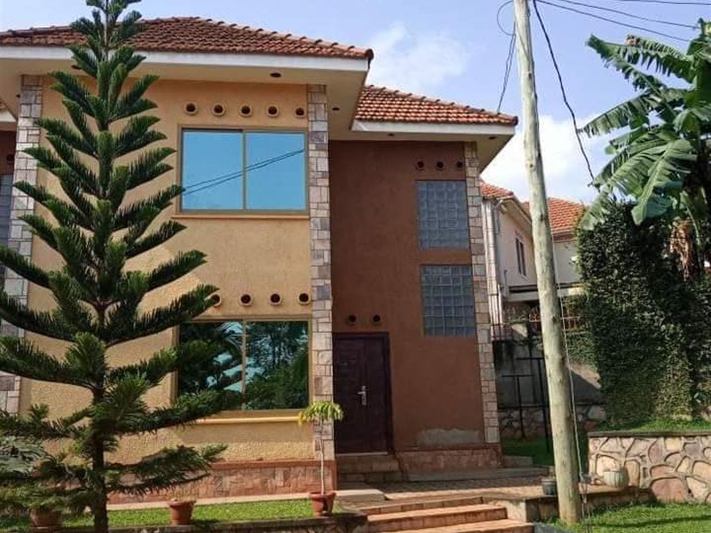 Duplex for rent in Makindye Kampala