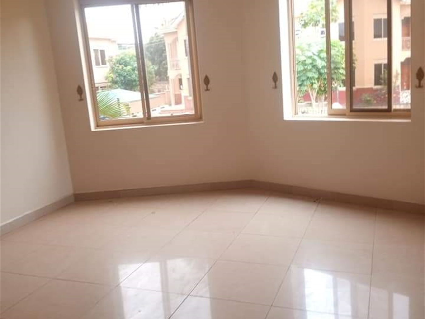 Villa for rent in Bbunga Kampala