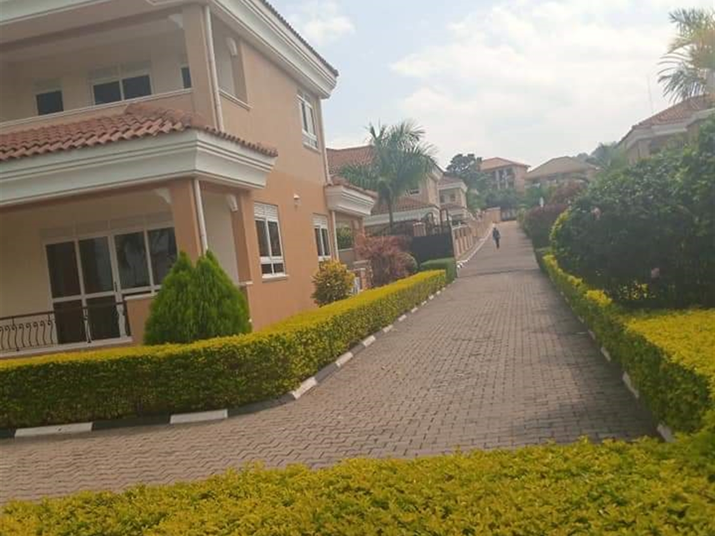 Villa for sale in Munyonyo Kampala