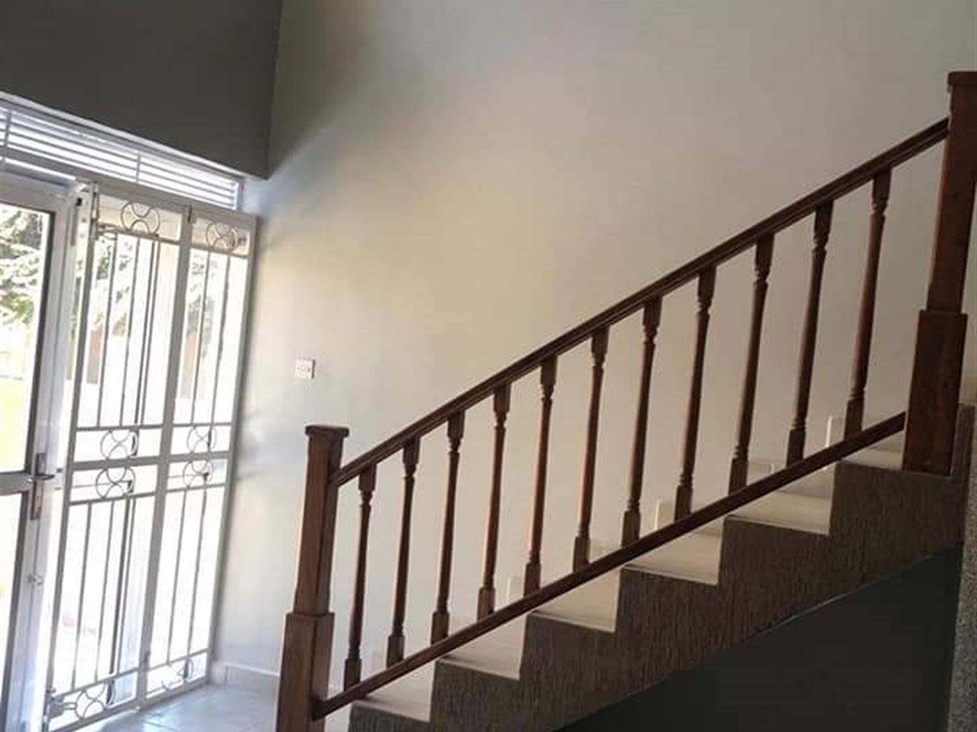 Duplex for rent in Kansanga Kampala