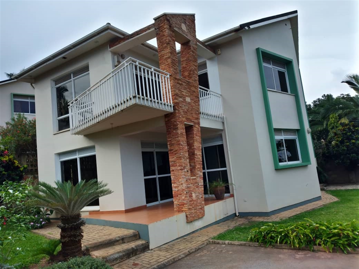 Villa for sale in Lubowa Kampala