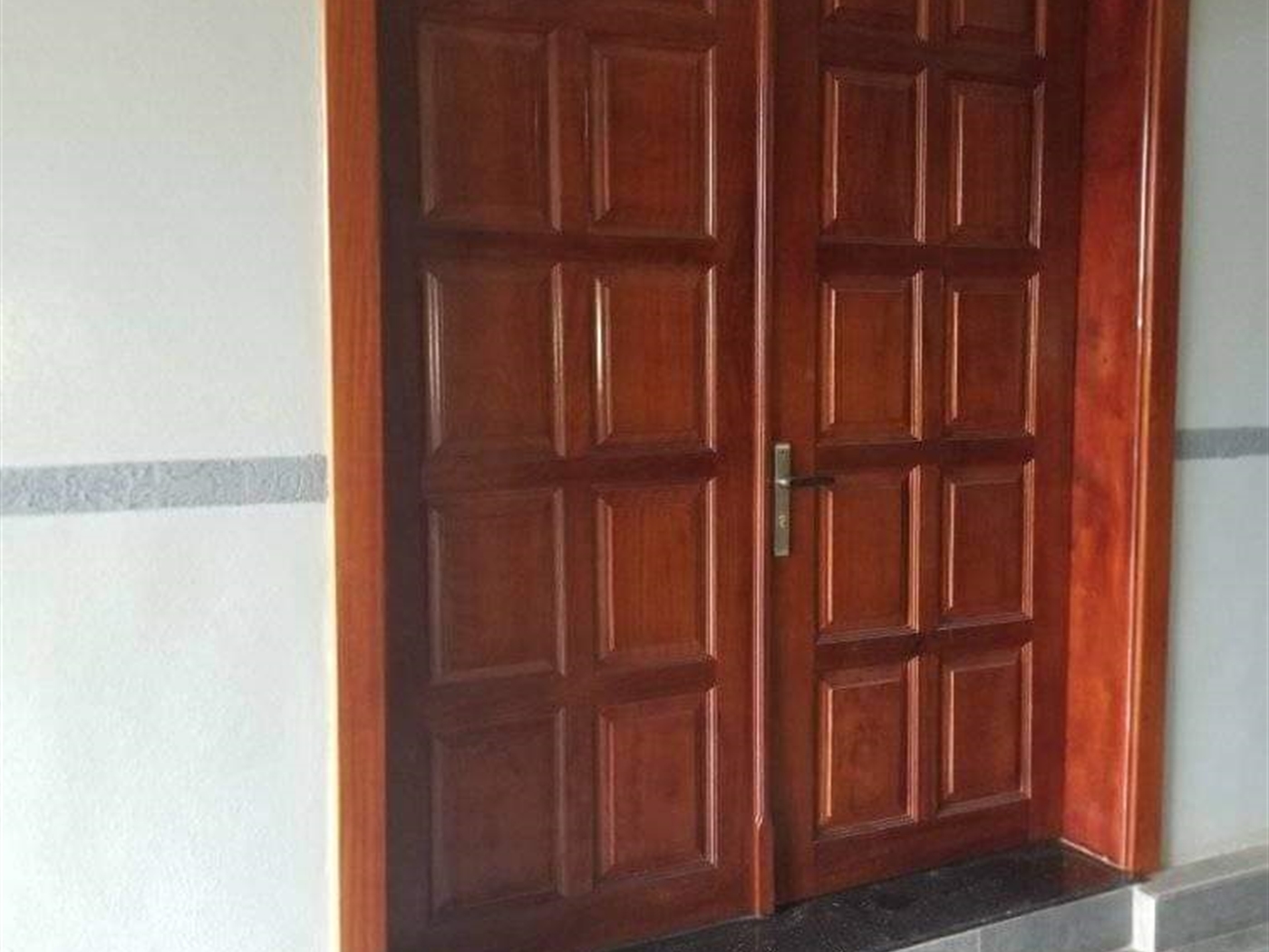 Apartment for sale in Bugoloobi Kampala