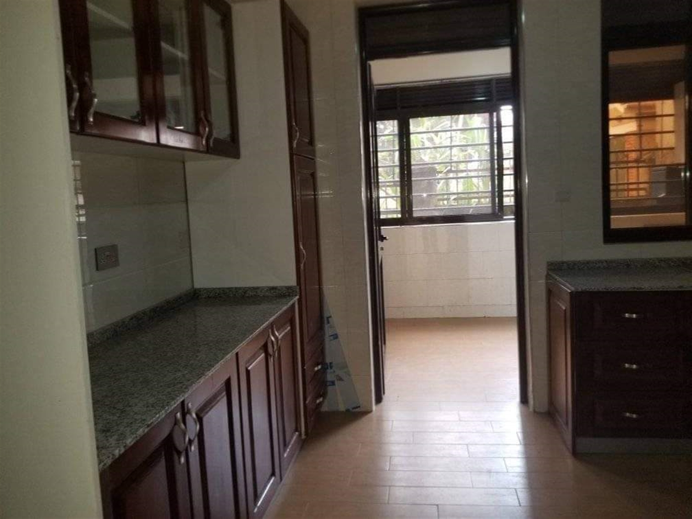 Apartment for sale in Bugoloobi Kampala