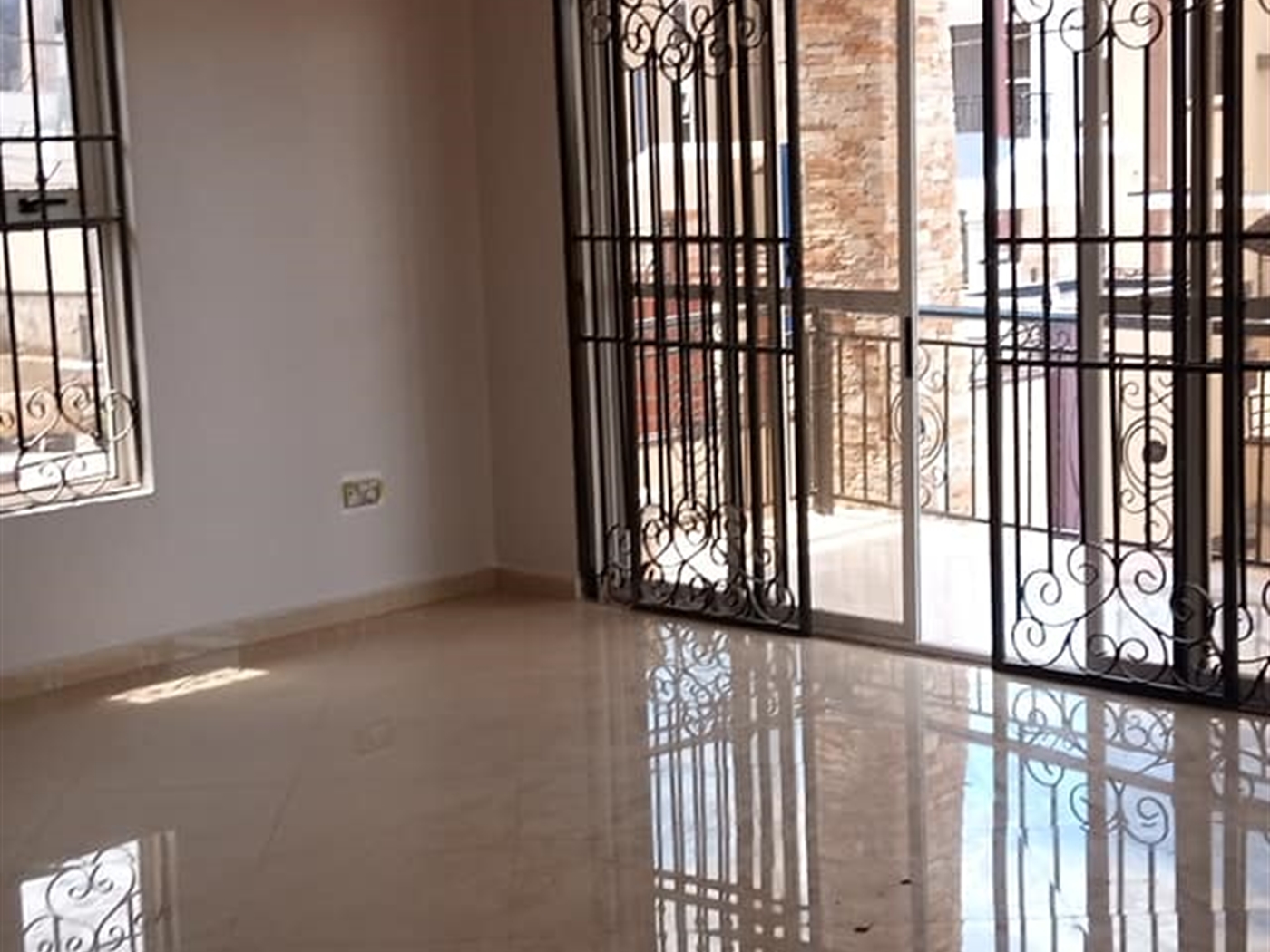 Mansion for sale in Akright Wakiso