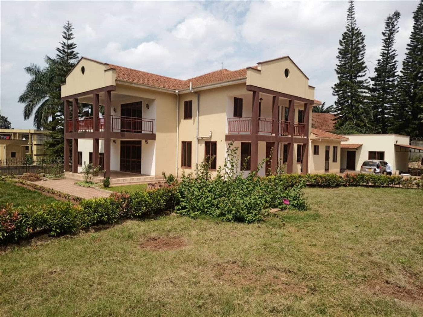 Storeyed house for rent in Naguru Kampala