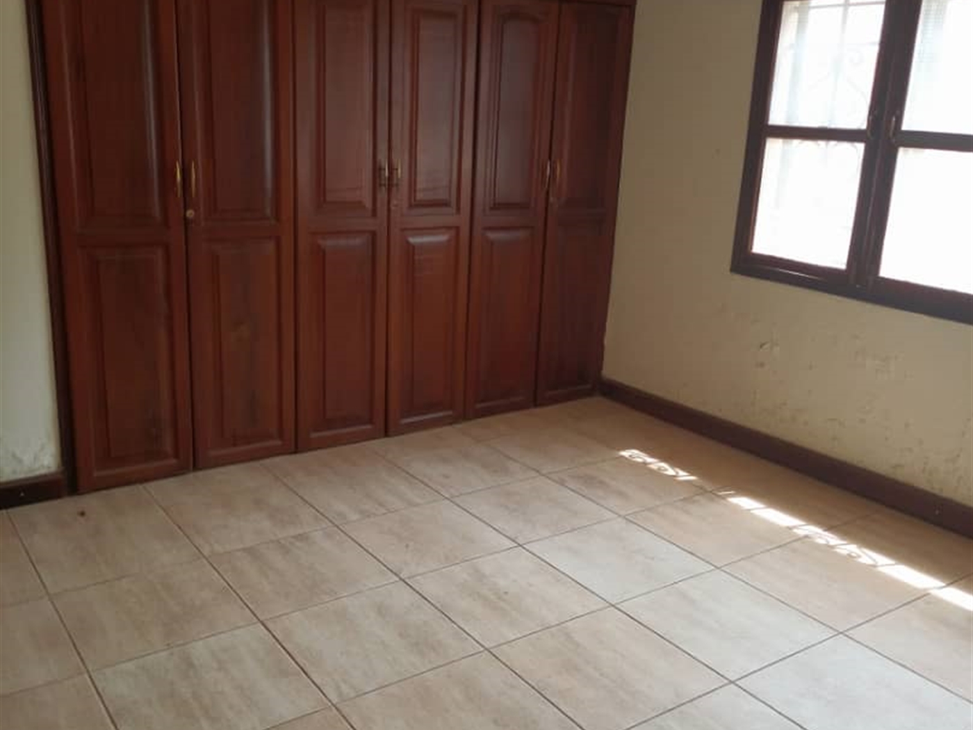 Bungalow for rent in Naguru Kampala