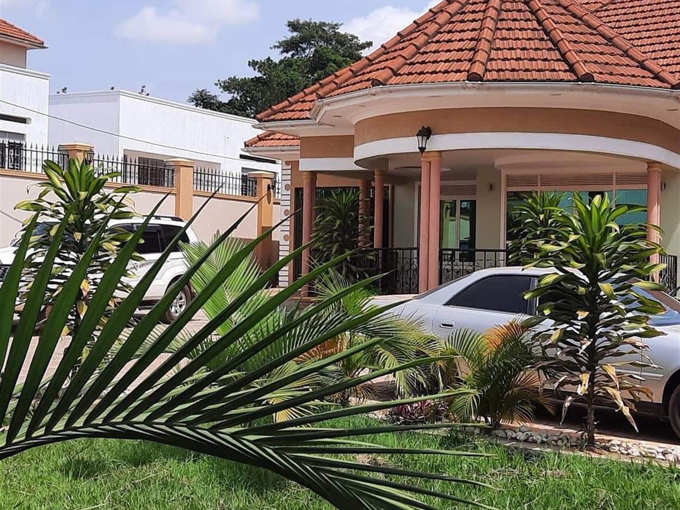 Bungalow for sale in Kulambilo Kampala