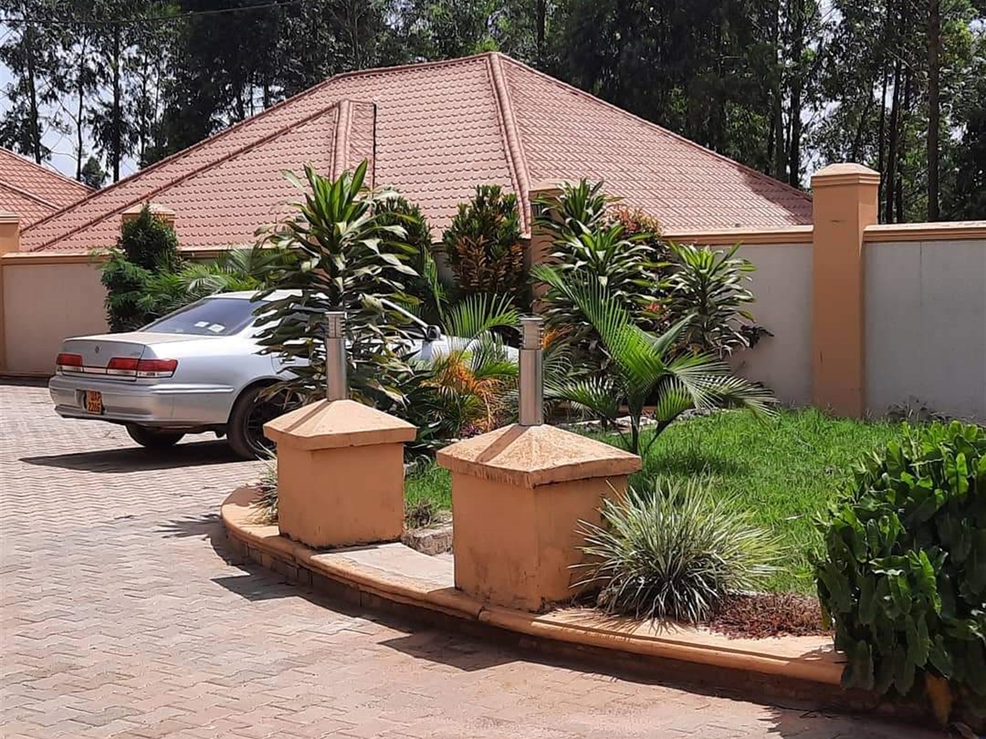 Bungalow for sale in Kulambilo Kampala