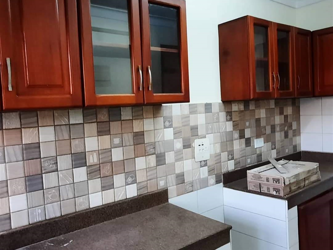 Duplex for rent in Kiwaatule Kampala