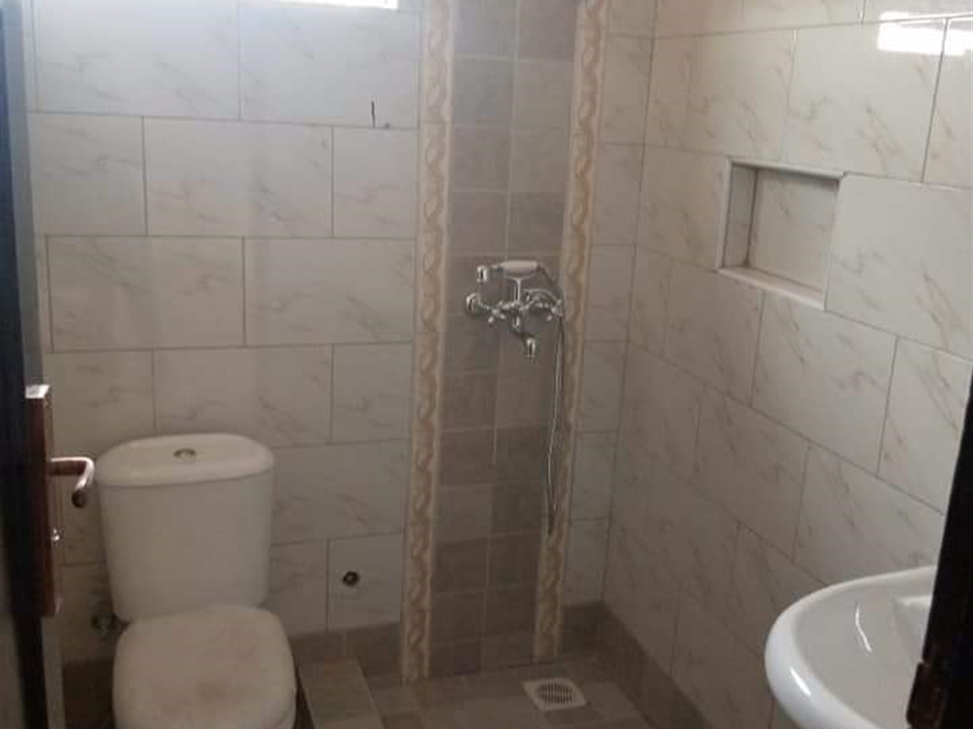 Apartment for rent in Kisaasi Kampala