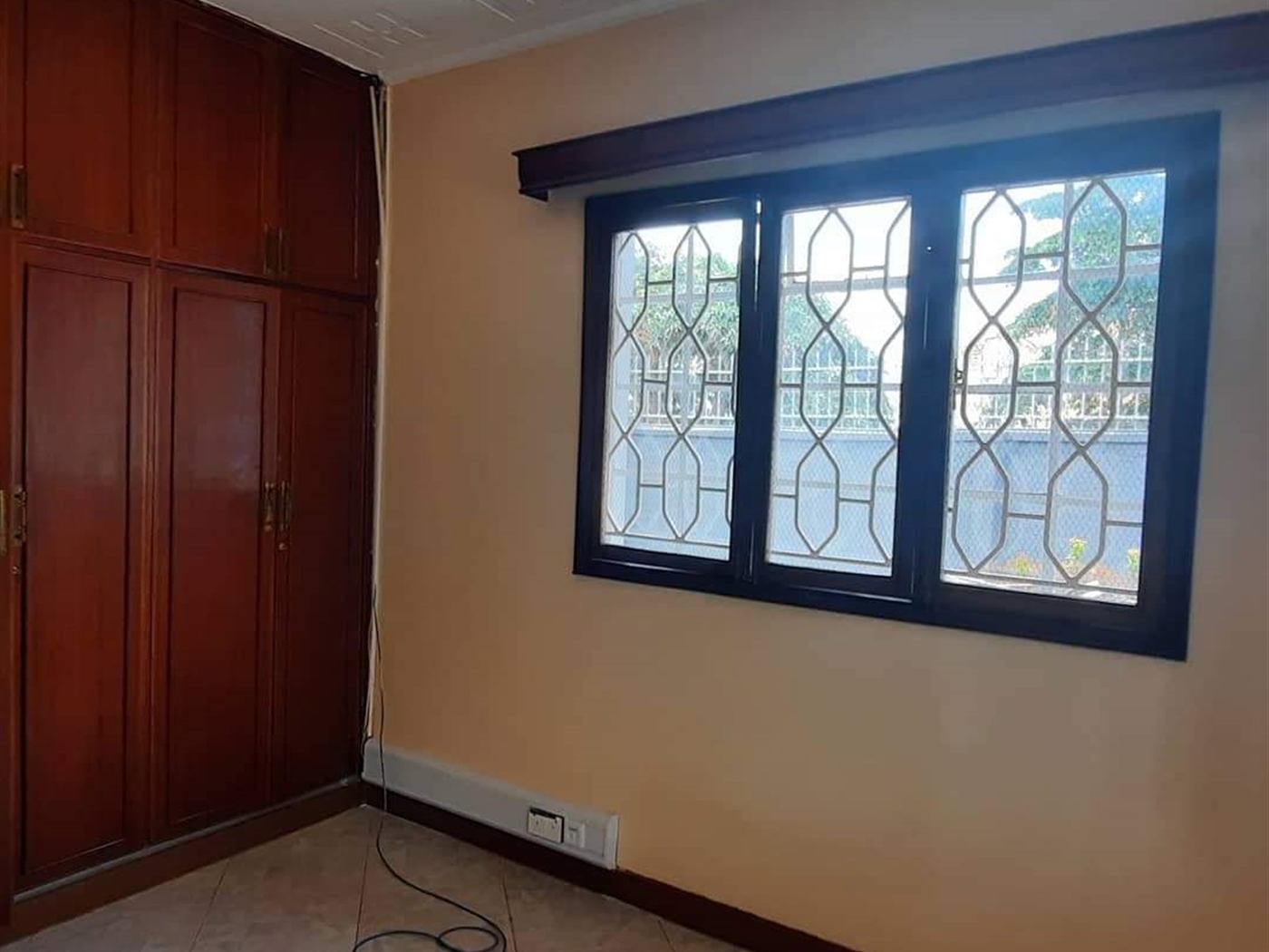 Bungalow for rent in Naguru Kampala