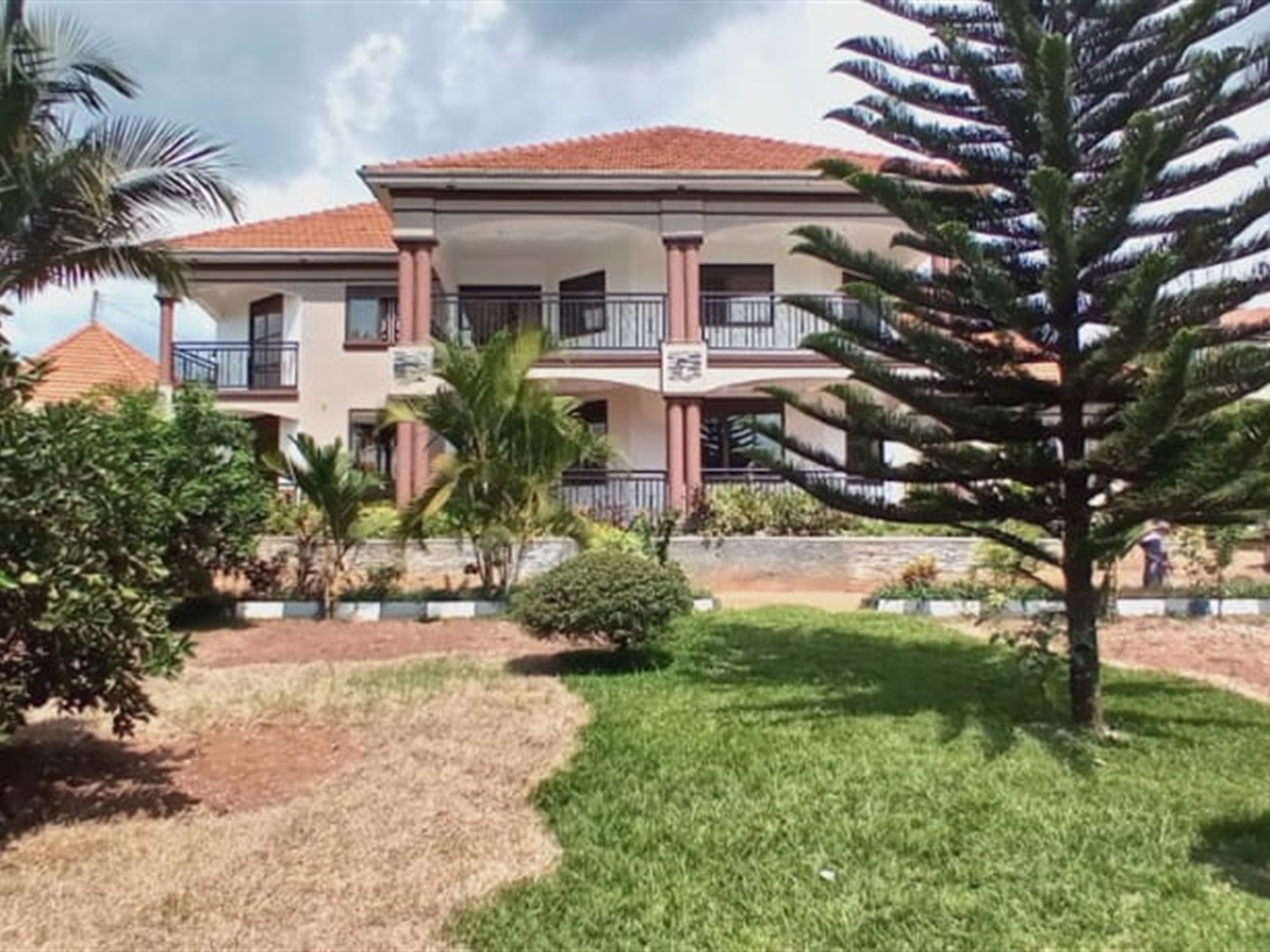 Mansion for sale in Gayaza Wakiso