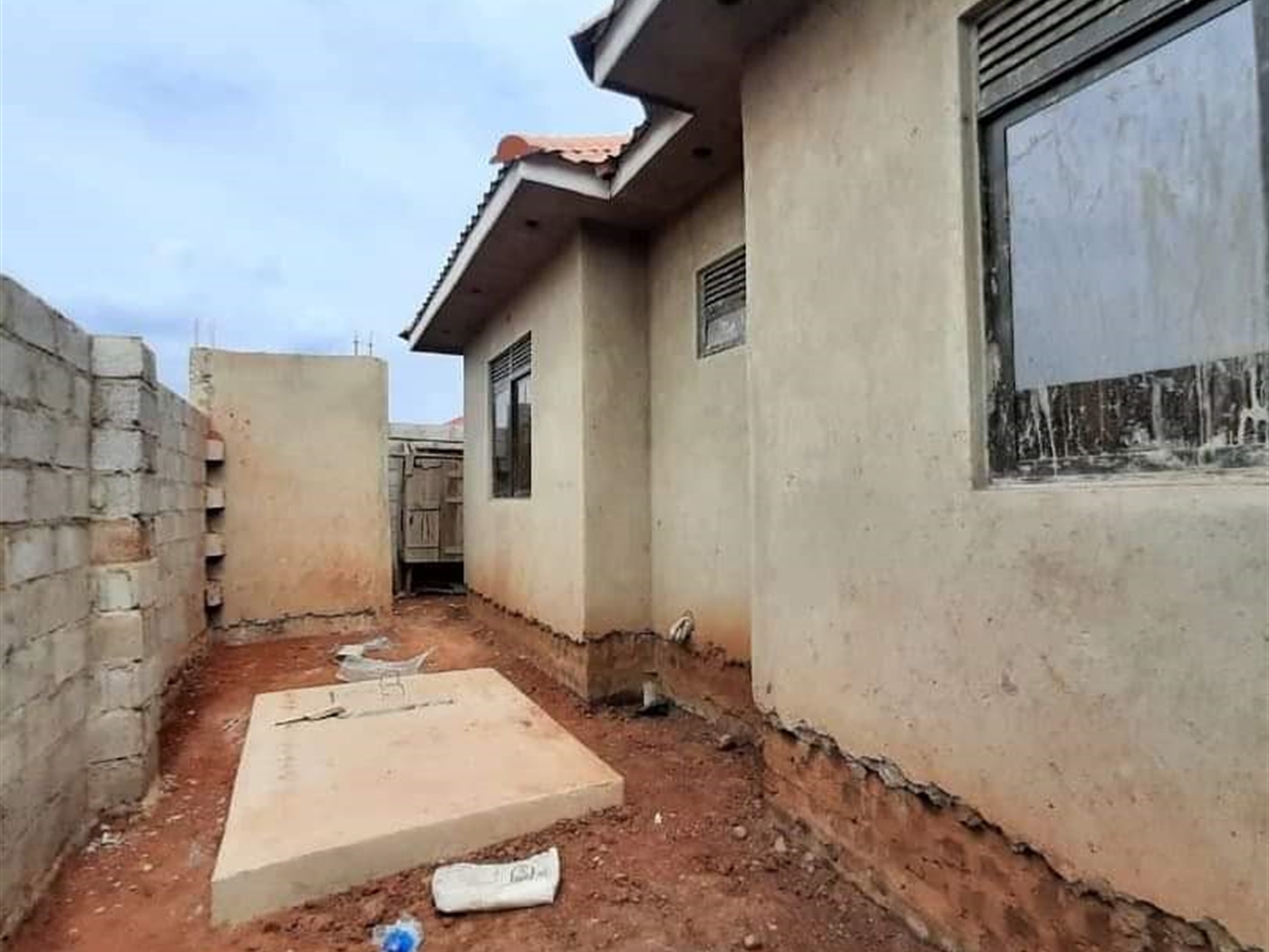 Shell House for sale in Namugongo Wakiso