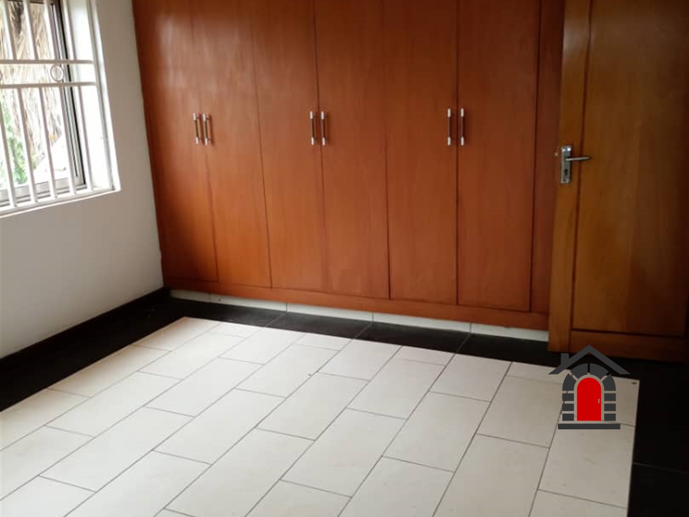 Town House for rent in Bugoloobi Kampala