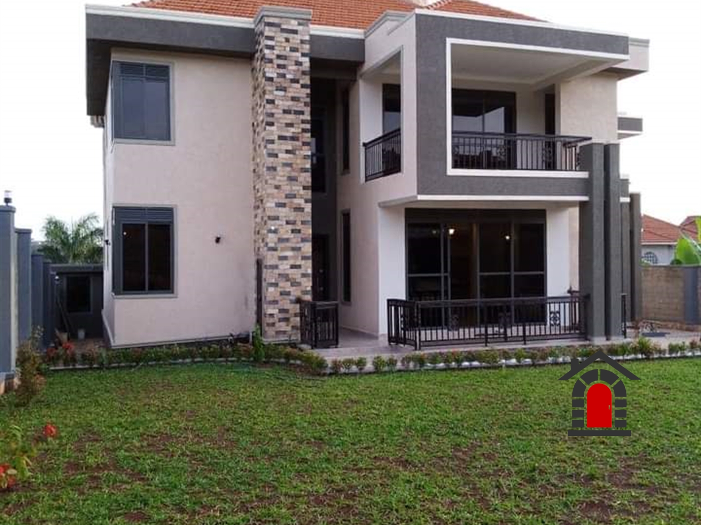 Mansion for sale in Akright Wakiso