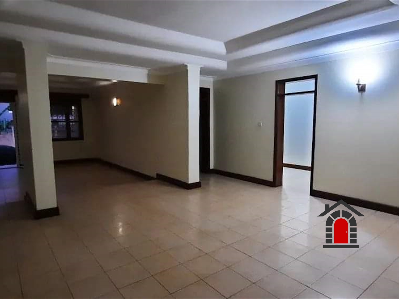 Bungalow for rent in Kiwaatule Kampala