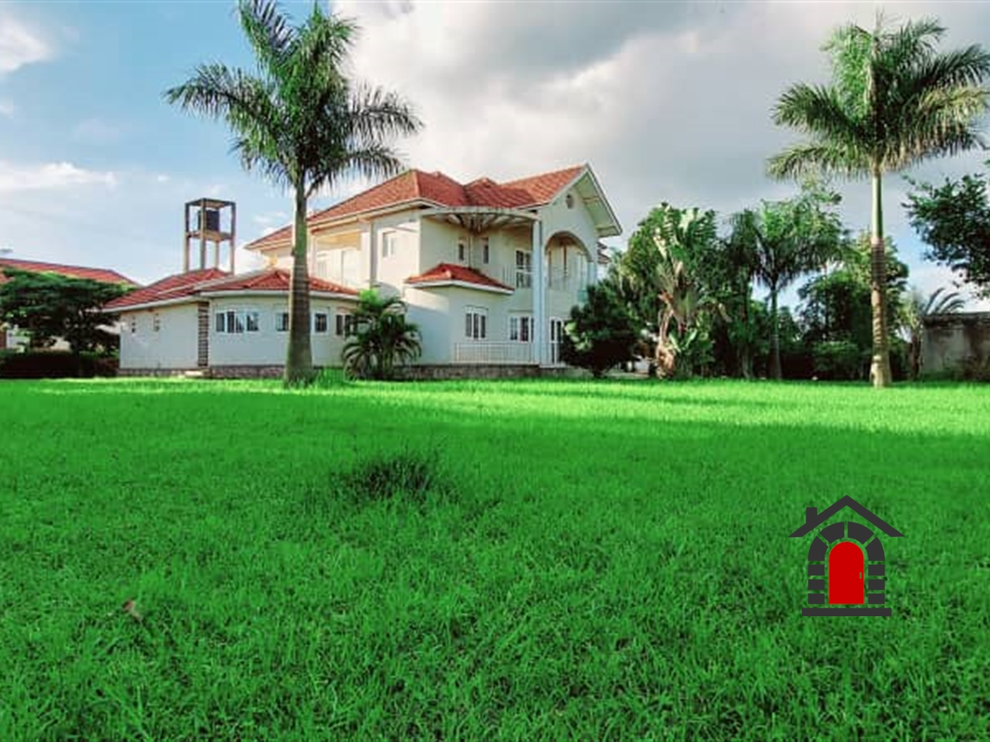 Mansion for sale in Kira Wakiso