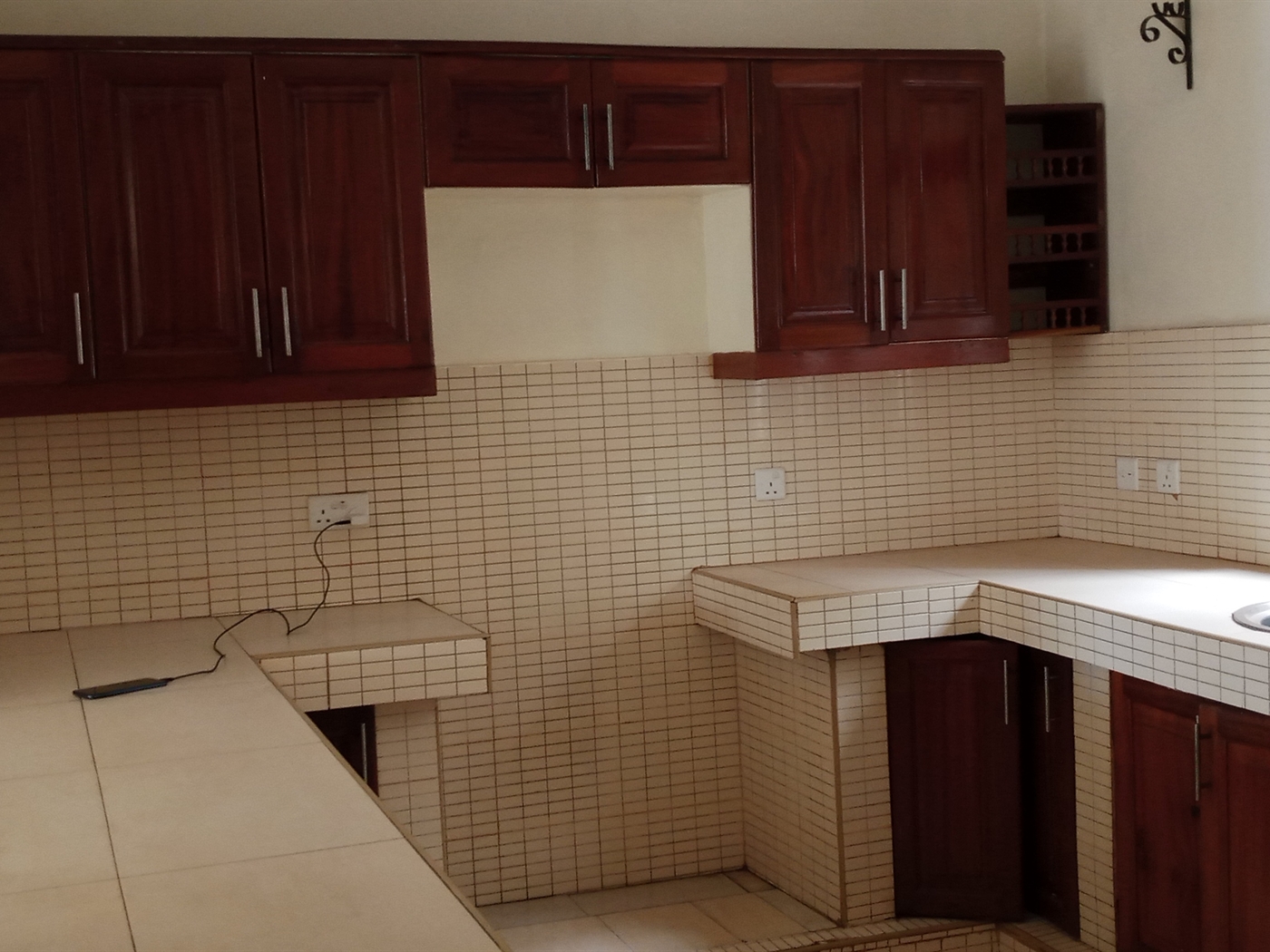 Duplex for rent in Naguru Kampala