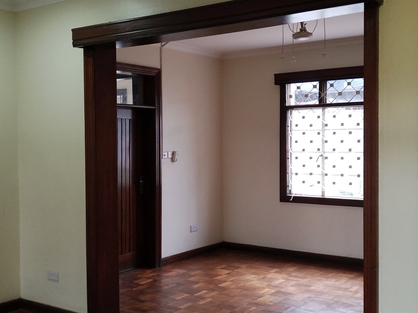 Storeyed house for rent in Bugoloobi Kampala