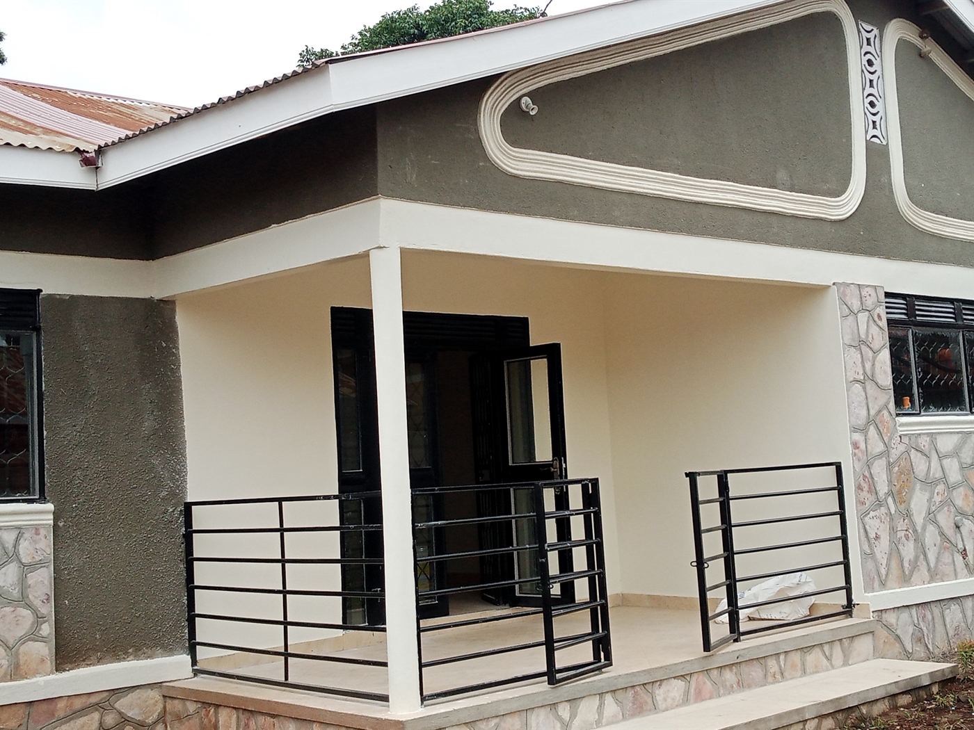 Semi Detached for rent in Bukoto Kampala