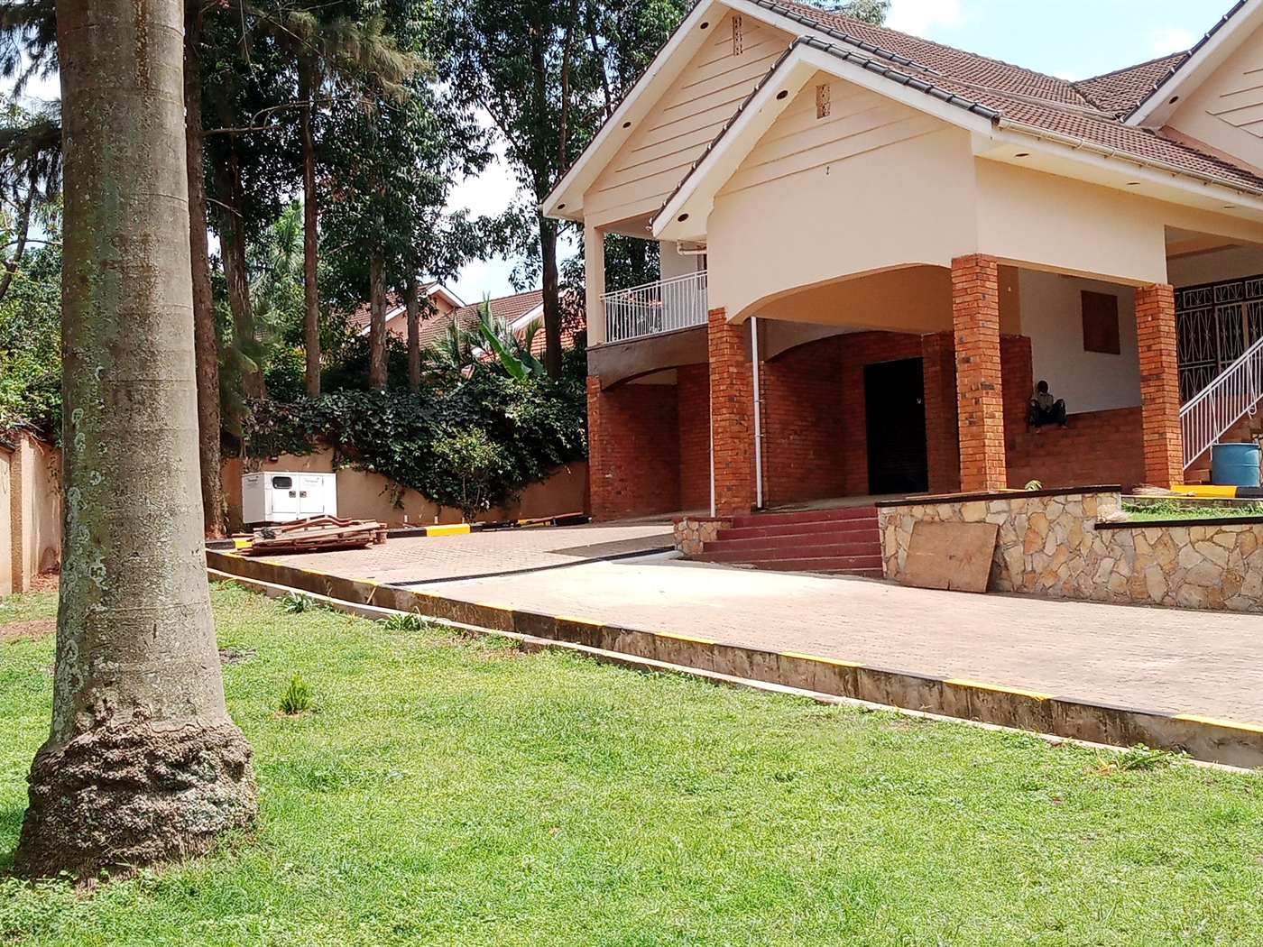 Bungalow for rent in Naguru Kampala